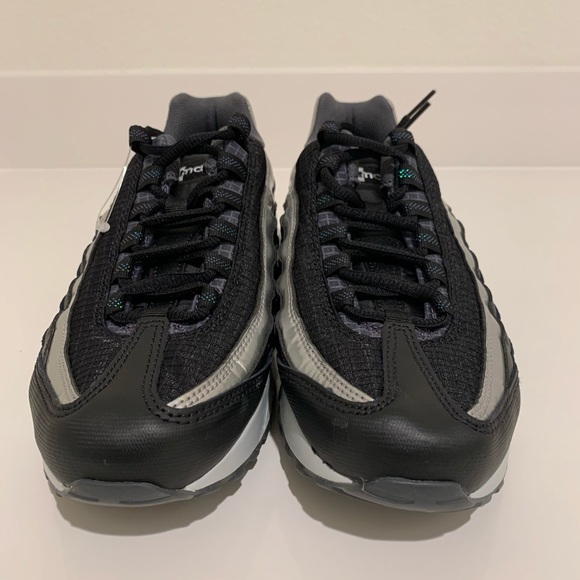 Nike Air Max 95 black/silver “Y2K” 7Y/ 8.5 Wmn - Picture 4 of 5